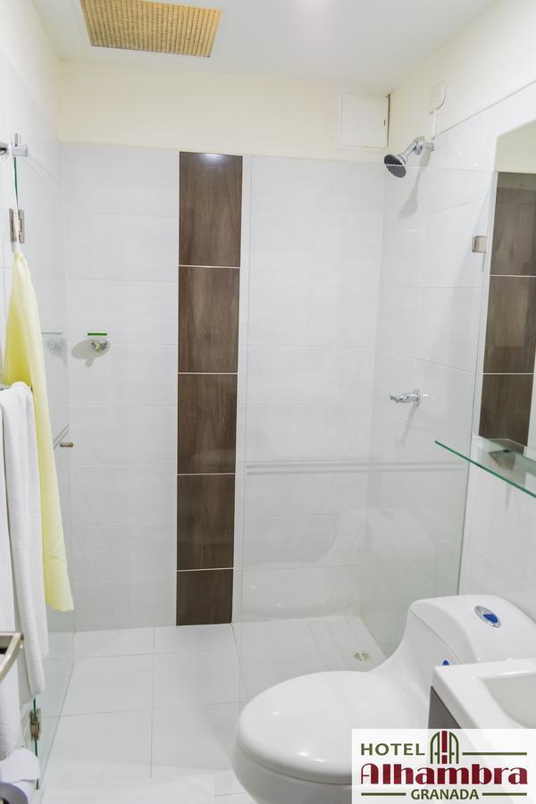 Hotel Alhambra Torre B Гранада Экстерьер фото