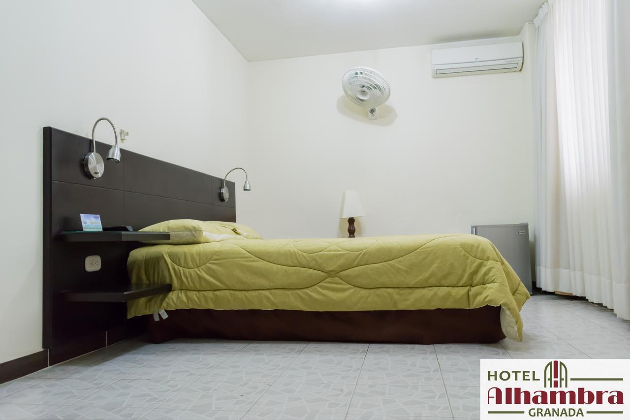Hotel Alhambra Torre B Гранада Экстерьер фото