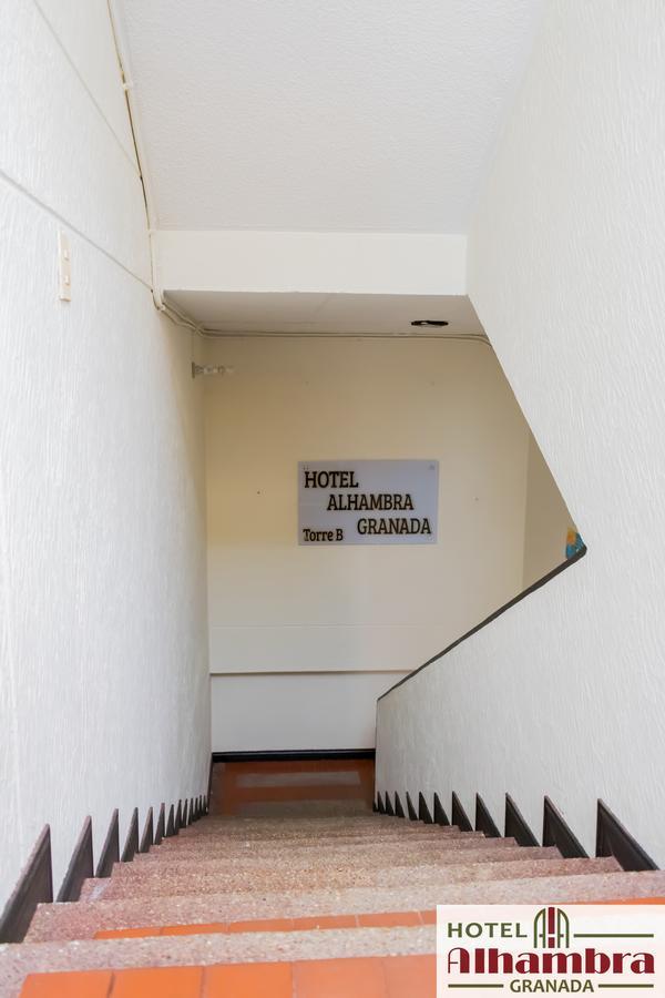 Hotel Alhambra Torre B Гранада Экстерьер фото