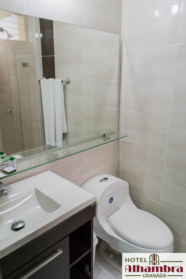 Hotel Alhambra Torre B Гранада Экстерьер фото